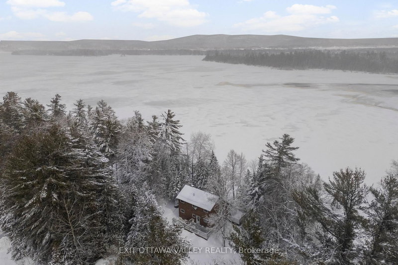 home for sale on 164 Coulonge Lake Trail