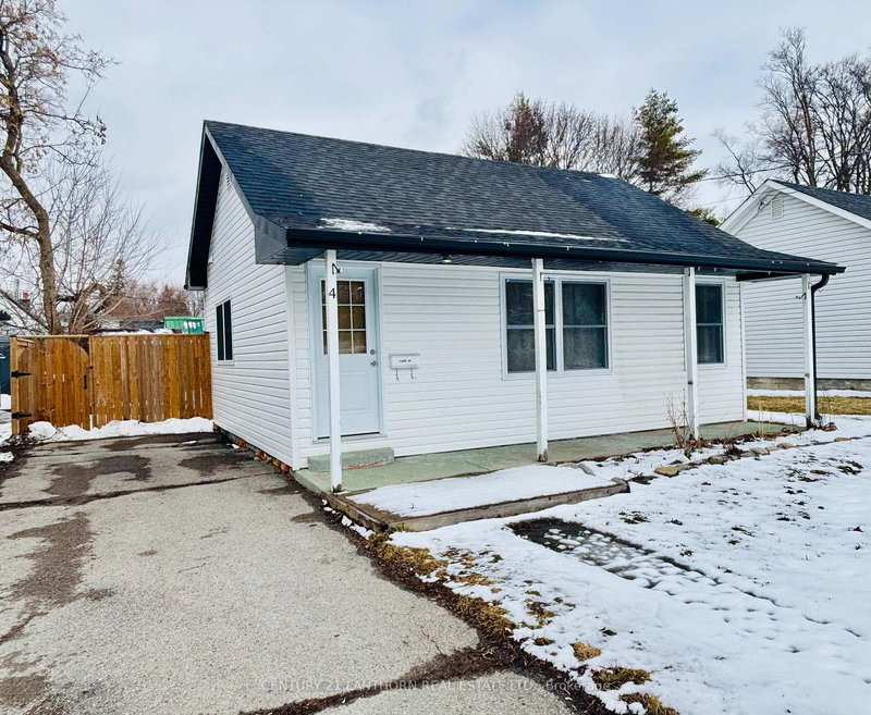 home for lease on 4 Weeks Avenue