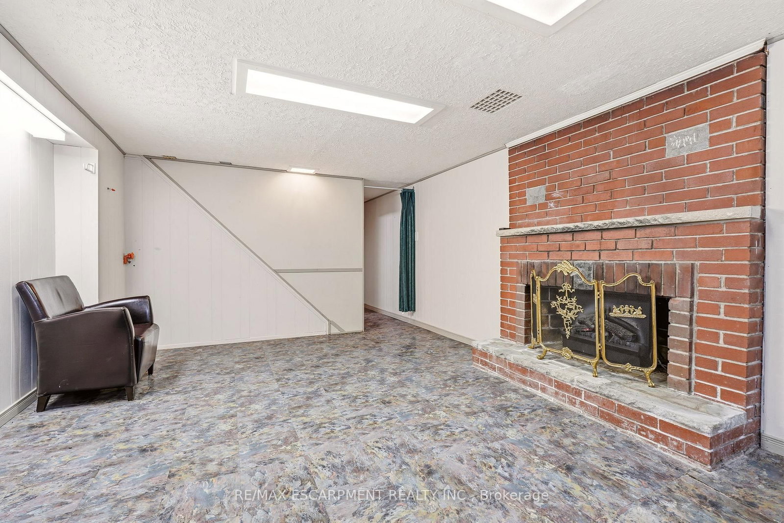 Detached House for sale at 192 Ewen Road, Hamilton, Ontario, L8S 3C9 - Ainslie Wood - MLS: X12904166