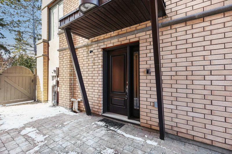 140 Connemara Private, Ottawa, K2H 0A7 | Image 2