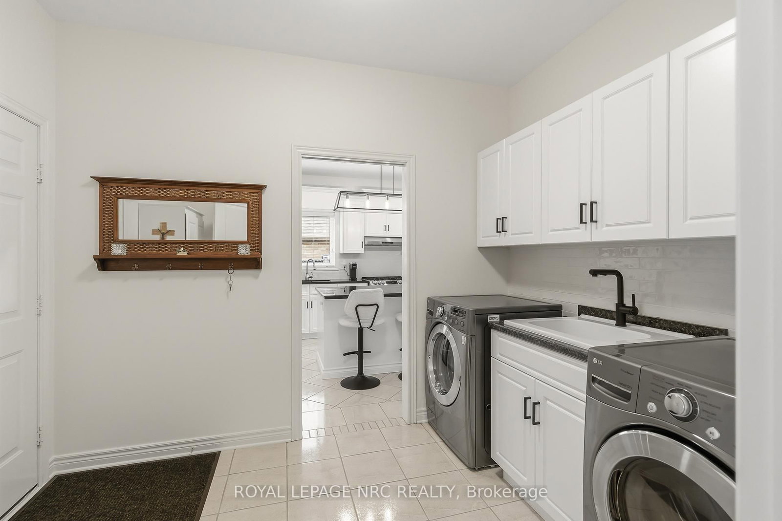 Detached House for sale at 165 Colbeck Drive, Welland, Ontario, L3C 7M1 - Coyle Creek - MLS: X12904380