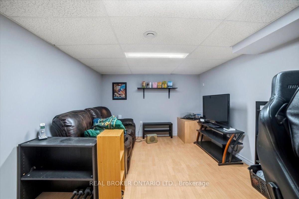 Listing Image 33