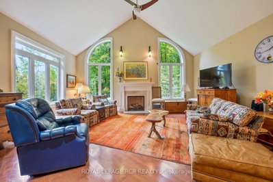 9245 Wellington 124 Road • Erin, ON photo 4