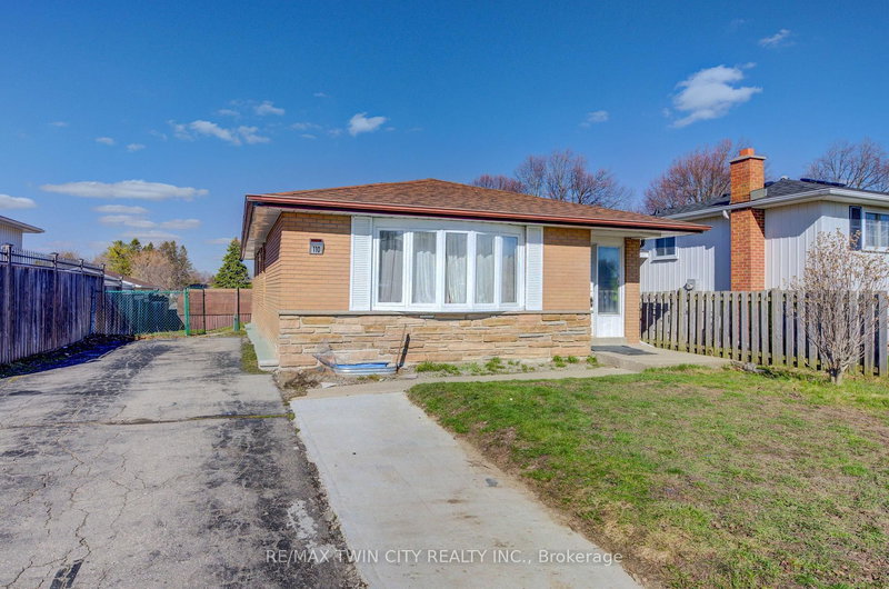 110 HAZELGLEN Dr, Kitchener, N2M 2E5 | Image 2