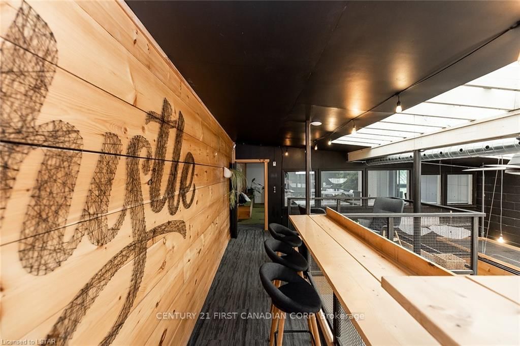 28 Princess Avenue, Unit Atrium - Photo 18