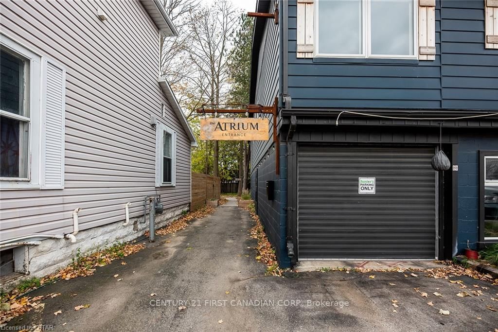 28 Princess Avenue, Unit Atrium - Photo 27