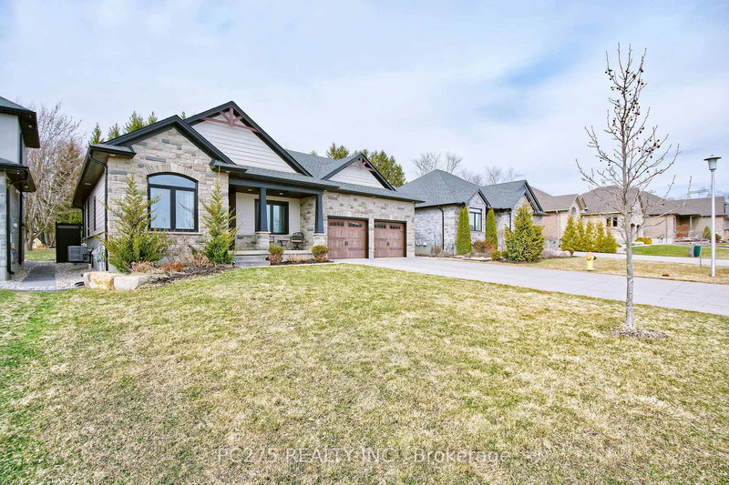 22 Talbot Grove Lane, Southwold, N5P 3T2 | Image 3