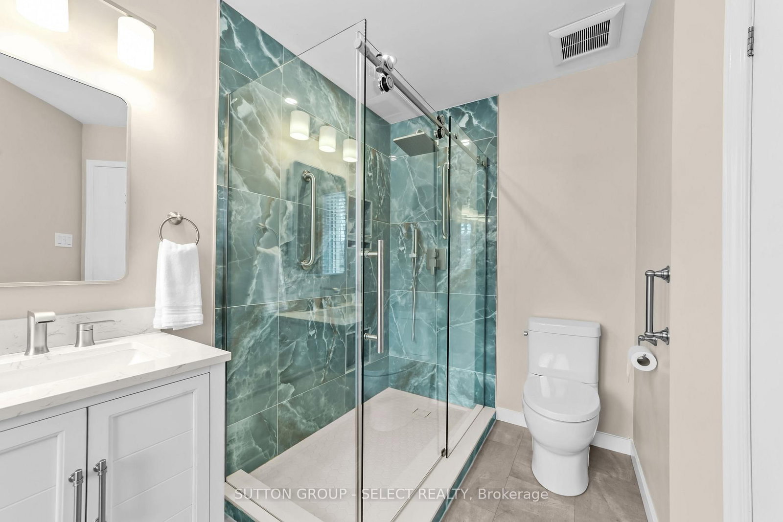 99 Edgevalley Road, Unit 49 - Photo 22