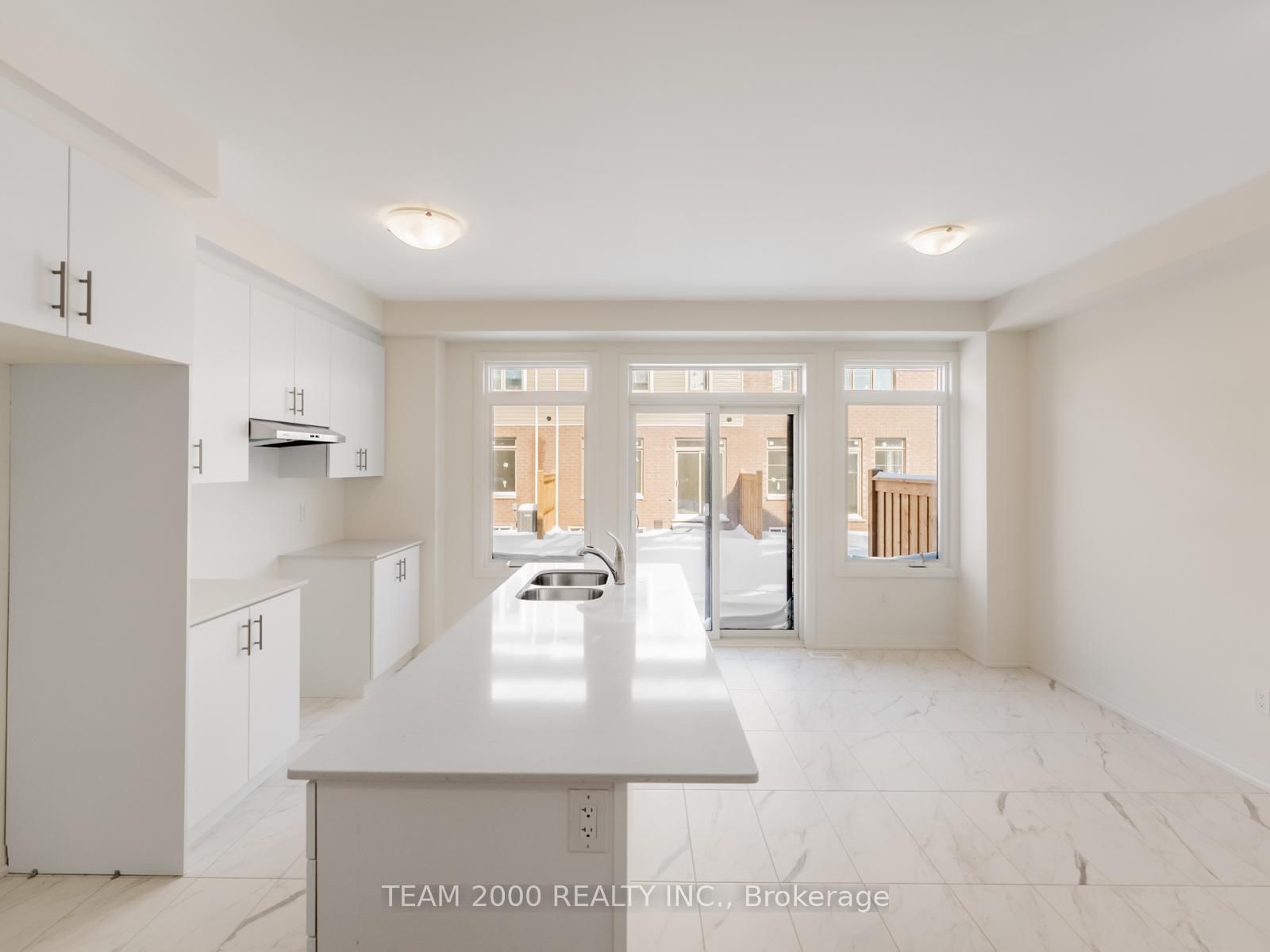 Townhouse for sale at 42-474 Provident Way, Hamilton, Ontario, L0R 1W0 - Mount Hope - MLS: X12905090