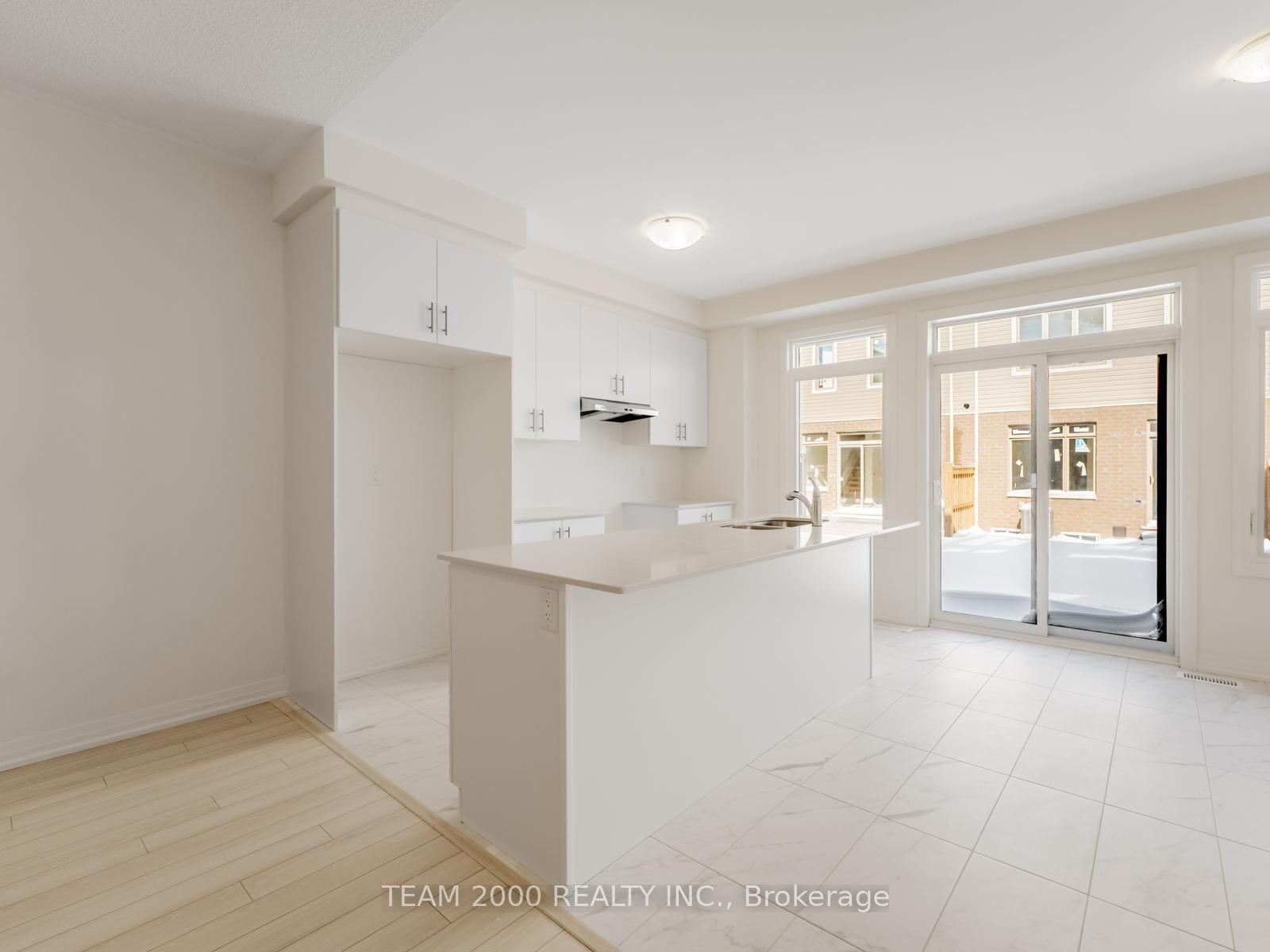 Townhouse for sale at 42-474 Provident Way, Hamilton, Ontario, L0R 1W0 - Mount Hope - MLS: X12905090