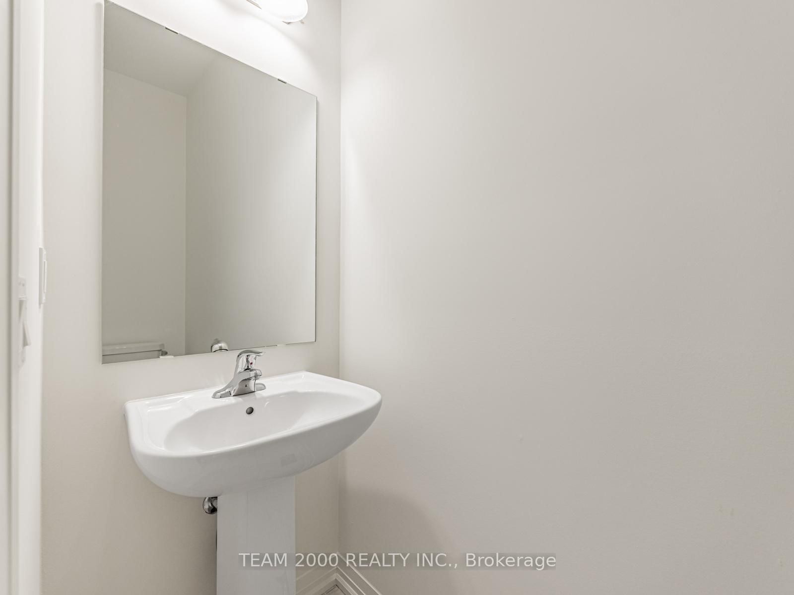 Townhouse for sale at 58-474 Provident Way, Hamilton, Ontario, L0R 1W0 - Mount Hope - MLS: X12905122