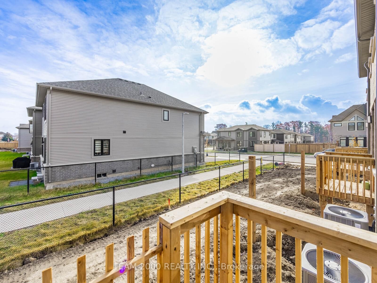 Townhouse for sale at 58-474 Provident Way, Hamilton, Ontario, L0R 1W0 - Mount Hope - MLS: X12905122