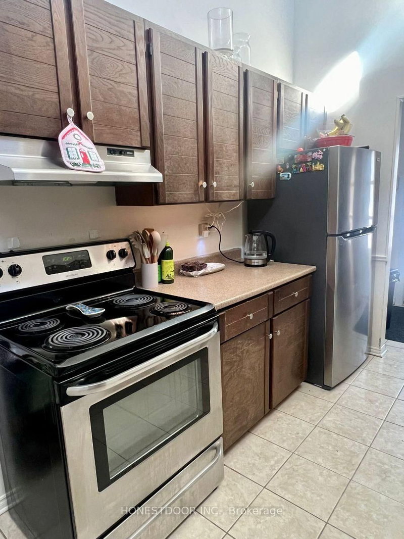 72 Tumbleweed Cres, London South, N6E 2N8 | Image 2