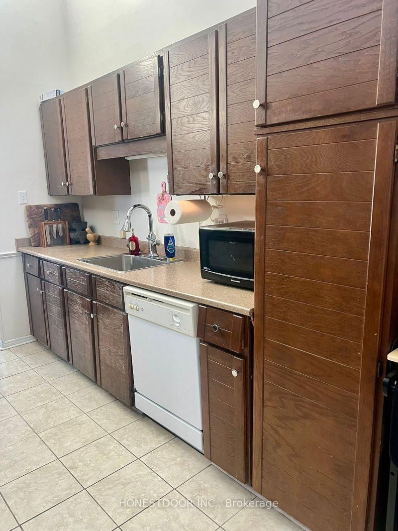 72 Tumbleweed Cres, London South, N6E 2N8 | Image 3