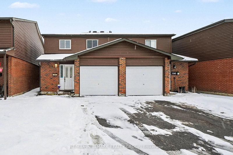 home for sale on 1542 Queensdale Avenue