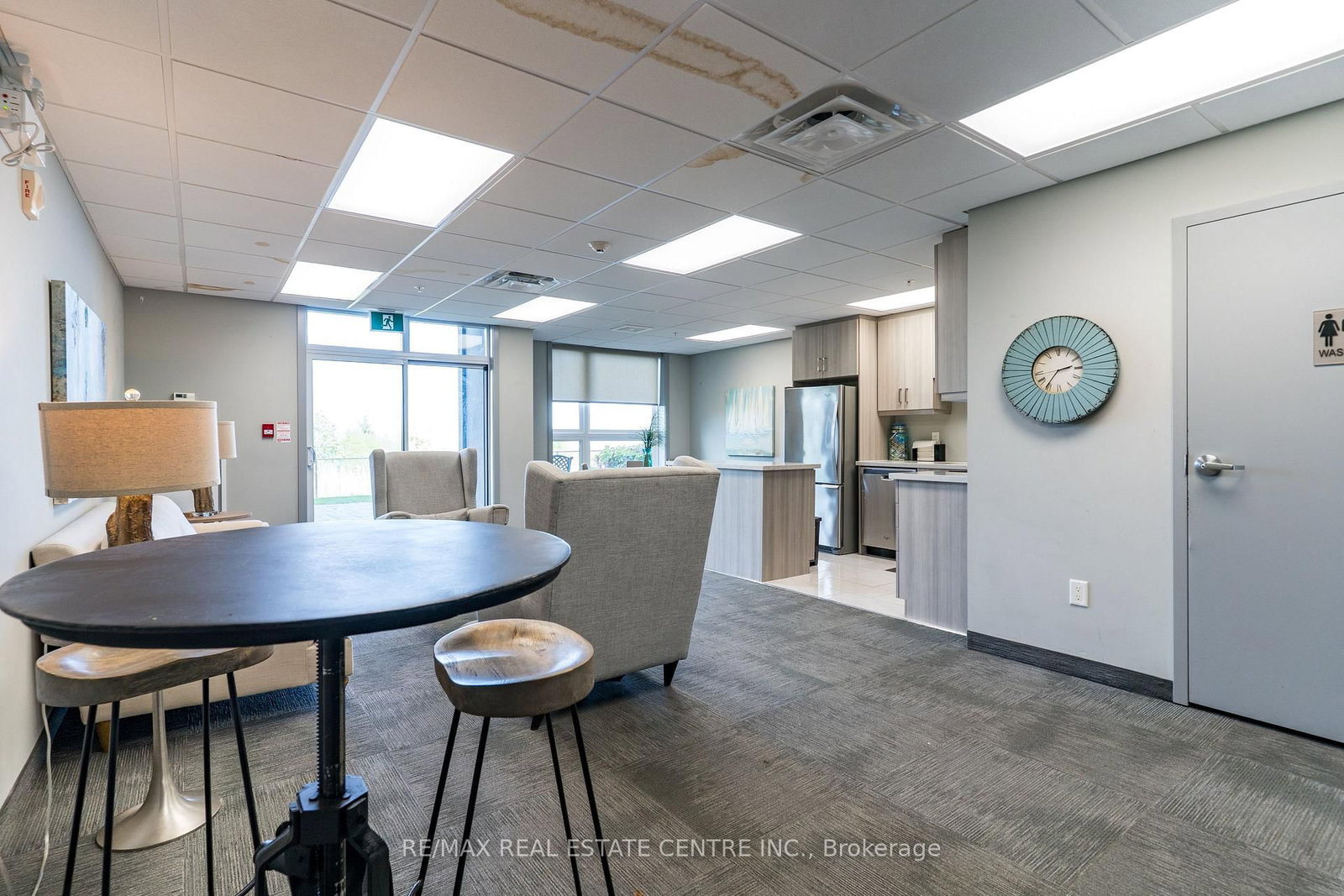 Condo for sale at 413-35 Southshore Crescent, Hamilton, Ontario, L8E 0J2 - Lakeshore - MLS: X12905458