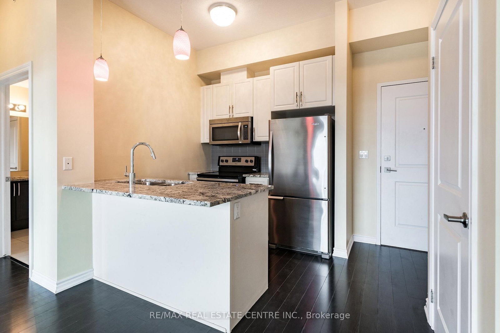 Condo for sale at 413-35 Southshore Crescent, Hamilton, Ontario, L8E 0J2 - Lakeshore - MLS: X12905458