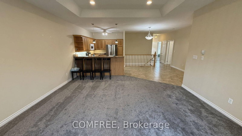 1 - 220 Walnut St, Lucan Biddulph, N0M 2J0 | Image 2