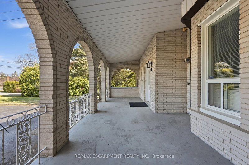864 Highway 8, Hamilton, L8E 5J3 | Image 3