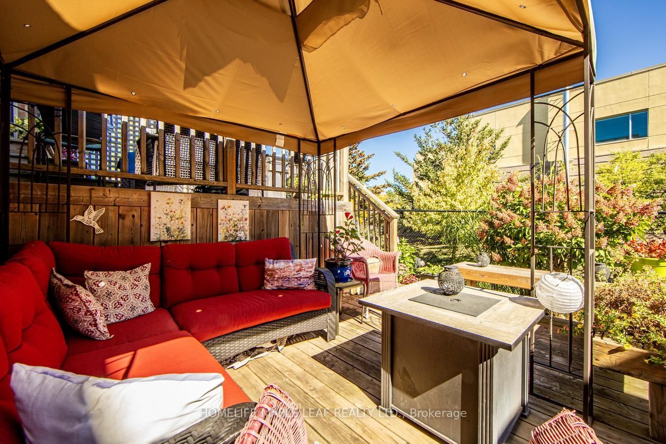 Townhouse for sale at 65 Cathedral Court, Hamilton, Ontario, L8B 0S1 - Waterdown - MLS: X12905698