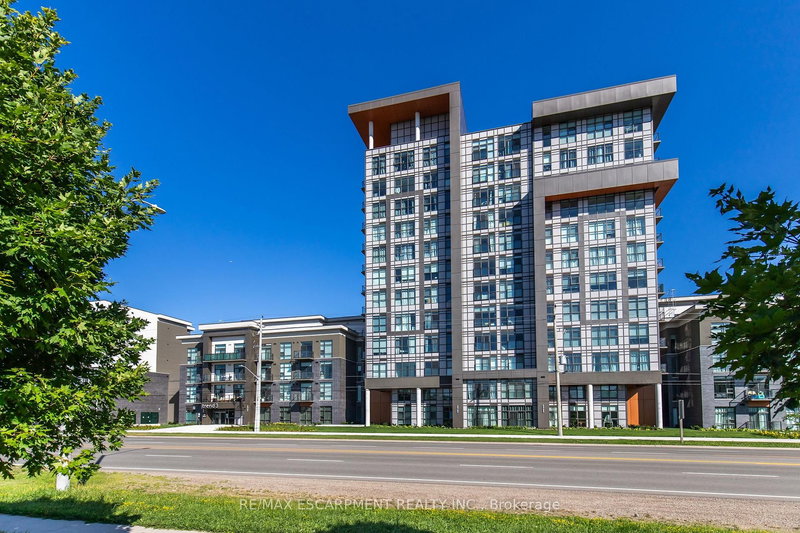 home for lease on 710-470 Dundas Street