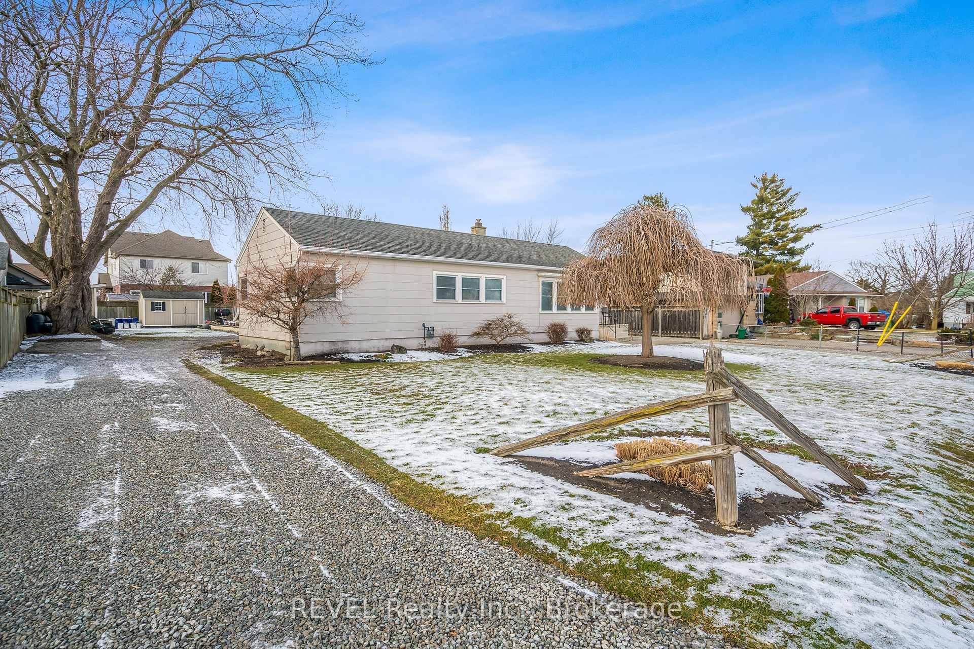 18 Valley Road