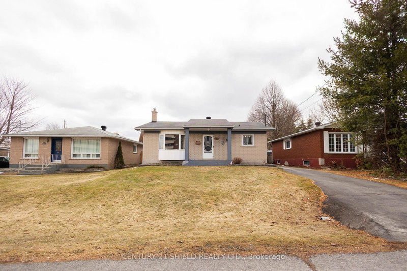 1443 1st St E, Cornwall, K6H 1P7 | Image 2