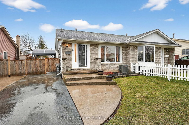 16 Dundee Dr, St. Catharines, L2P 3T1 | Image 2