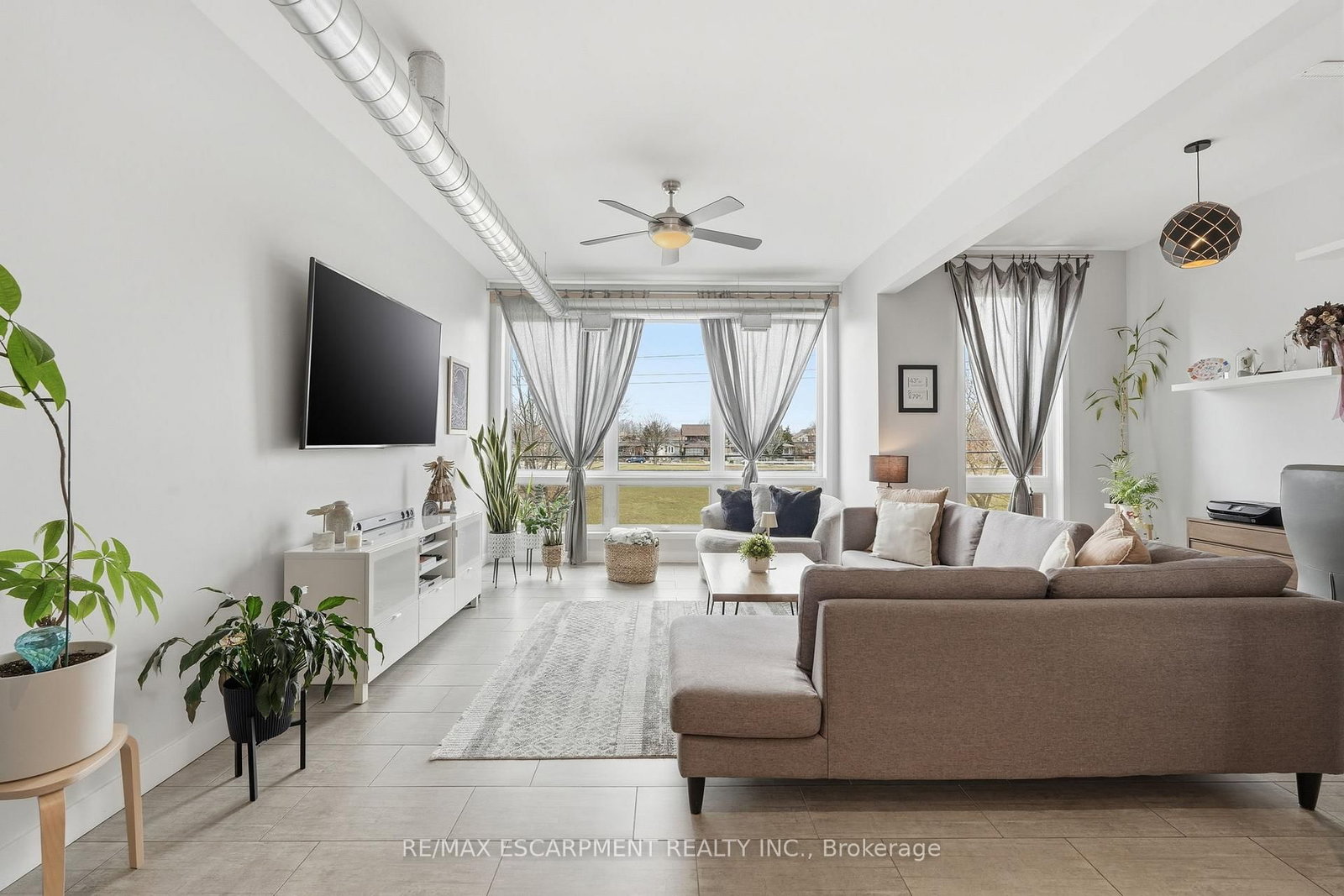 Detached House for sale at 414 JOHN Street, Hamilton, Ontario, L8L 4R3 - North End - MLS: X12906116