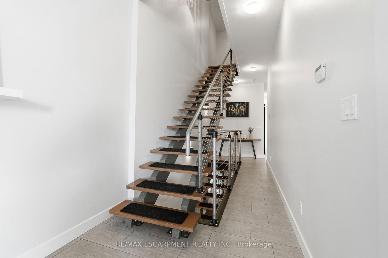 Detached House for sale at 414 JOHN Street, Hamilton, Ontario, L8L 4R3 - North End - MLS: X12906116