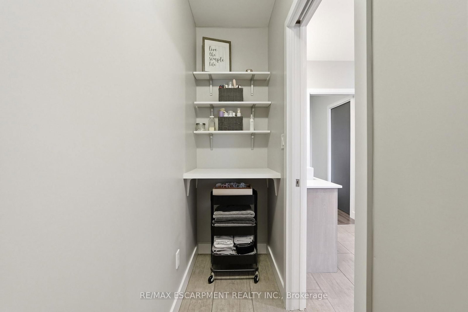 Detached House for sale at 414 JOHN Street, Hamilton, Ontario, L8L 4R3 - North End - MLS: X12906116