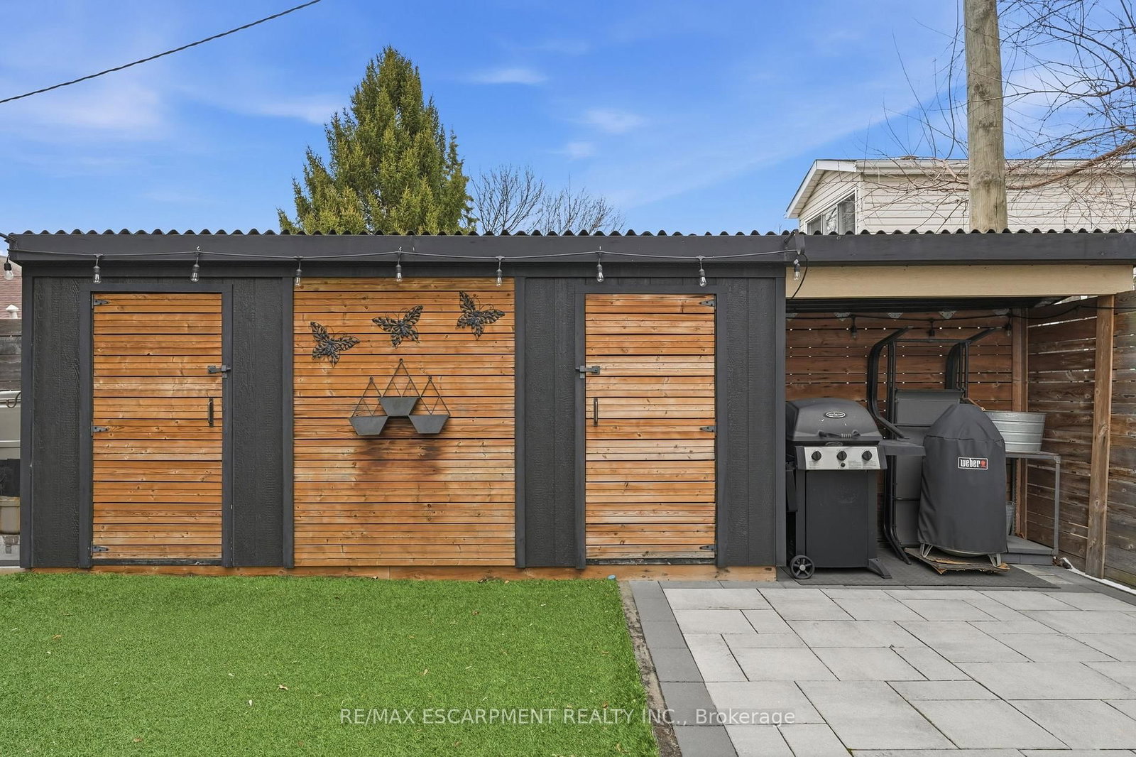 Detached House for sale at 414 JOHN Street, Hamilton, Ontario, L8L 4R3 - North End - MLS: X12906116