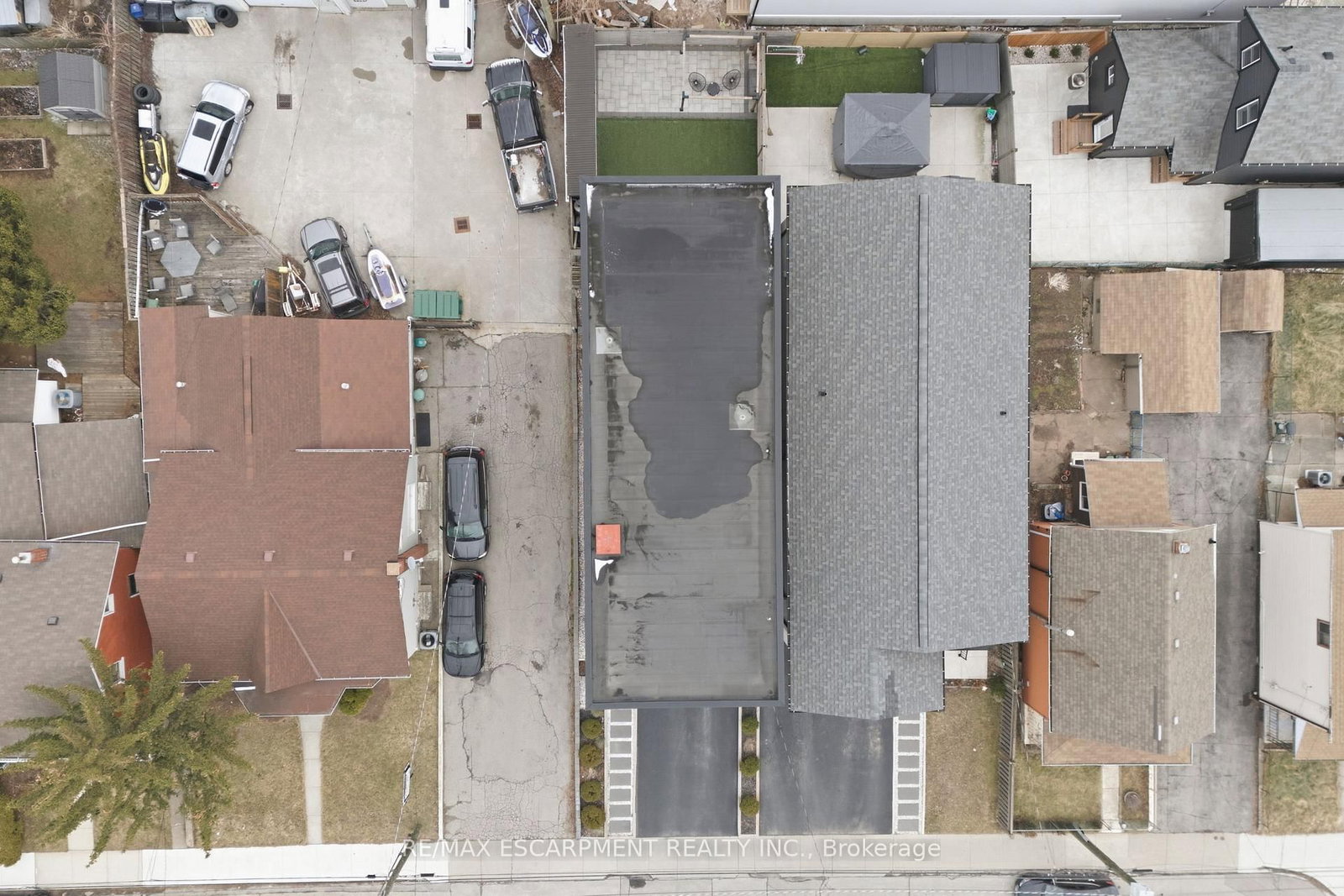 Detached House for sale at 414 JOHN Street, Hamilton, Ontario, L8L 4R3 - North End - MLS: X12906116