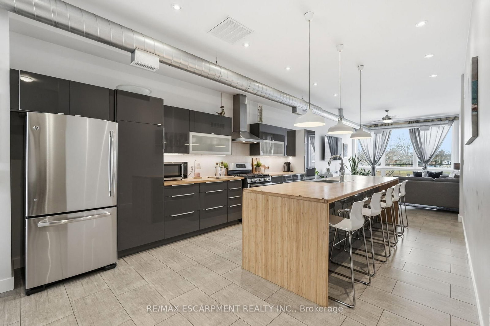 Detached House for sale at 414 JOHN Street, Hamilton, Ontario, L8L 4R3 - North End - MLS: X12906116