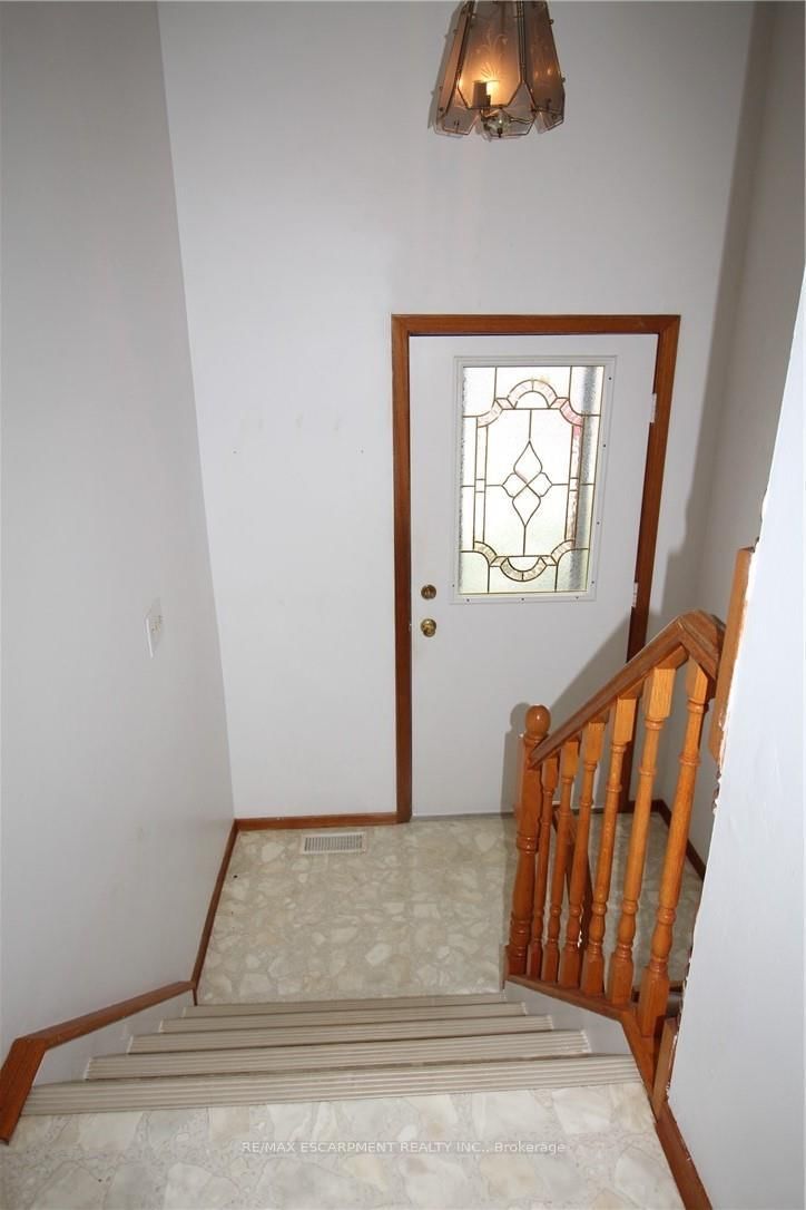 Semi-Detached House for sale at 234 Greencedar Drive, Hamilton, Ontario, L9C 6W6 - Gurnett - MLS: X12906272