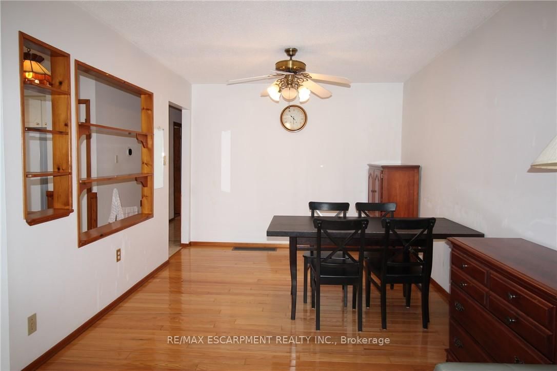 Semi-Detached House for sale at 234 Greencedar Drive, Hamilton, Ontario, L9C 6W6 - Gurnett - MLS: X12906272