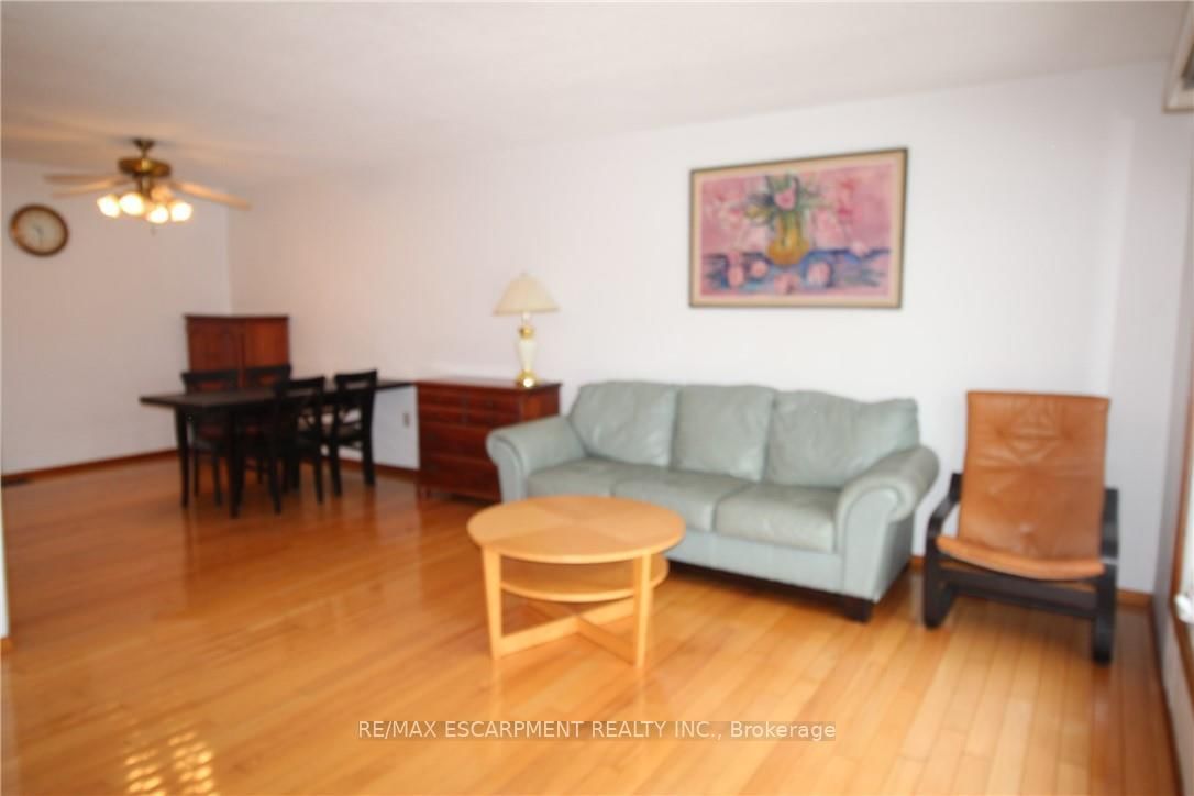 Semi-Detached House for sale at 234 Greencedar Drive, Hamilton, Ontario, L9C 6W6 - Gurnett - MLS: X12906272