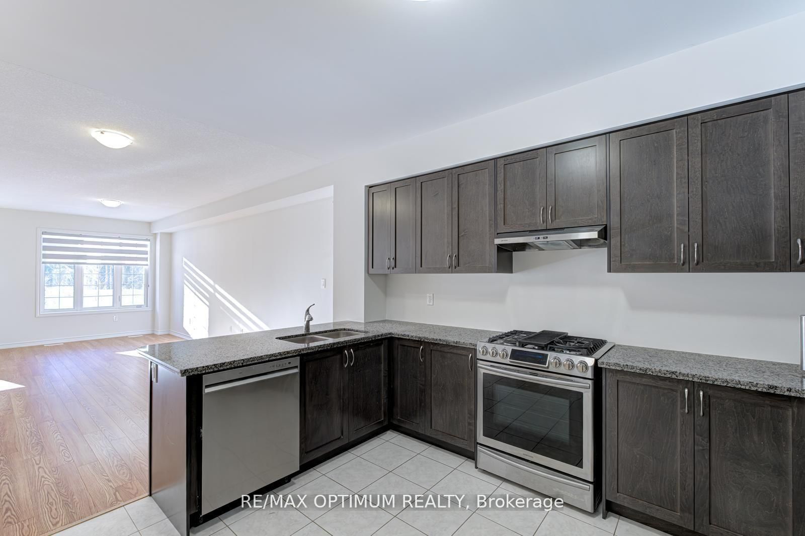 Townhouse for sale at 2-305 Garner Road, Hamilton, Ontario, L9G 3E6 - Ancaster - MLS: X12906278