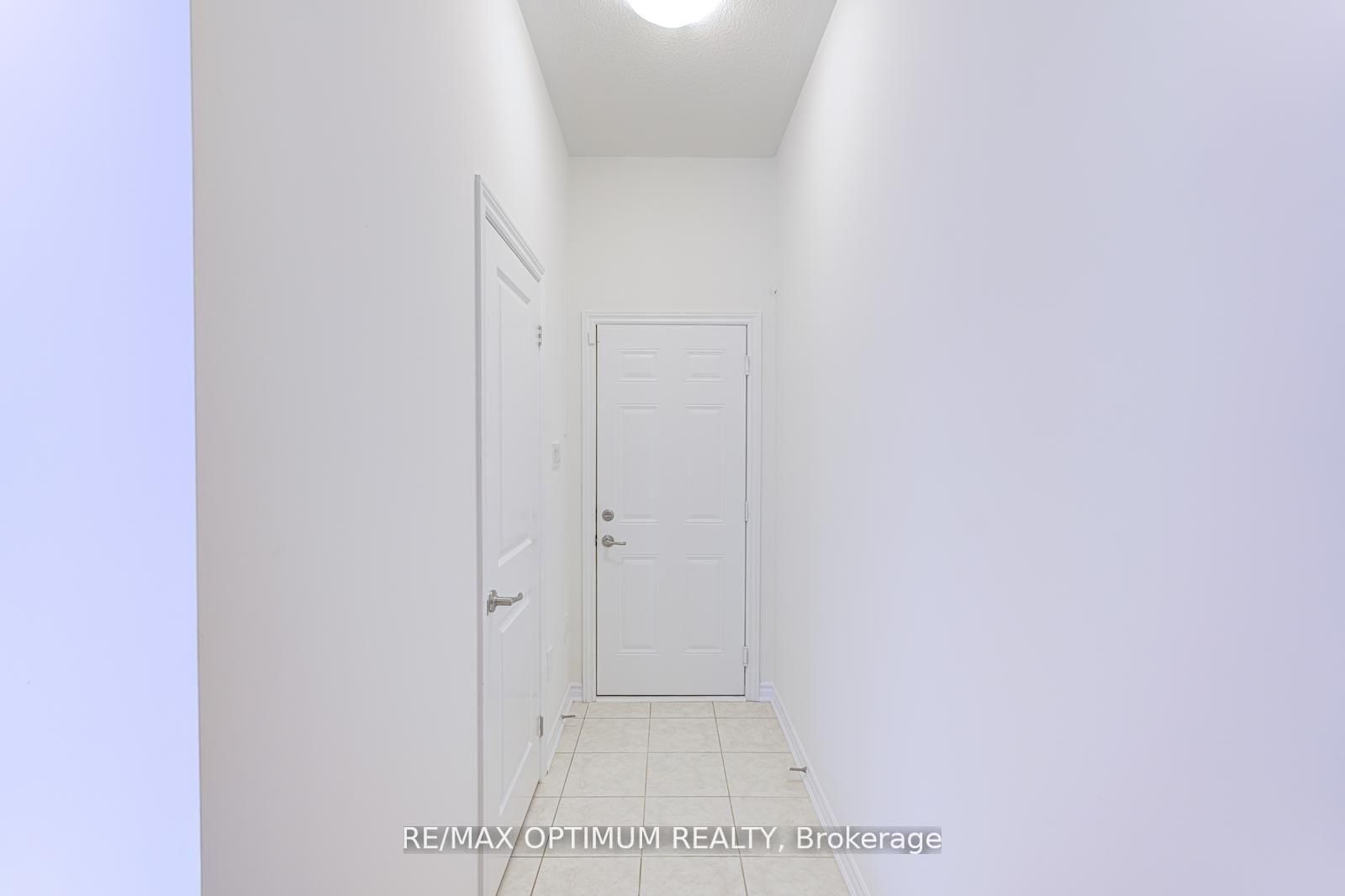 Townhouse for sale at 2-305 Garner Road, Hamilton, Ontario, L9G 3E6 - Ancaster - MLS: X12906278