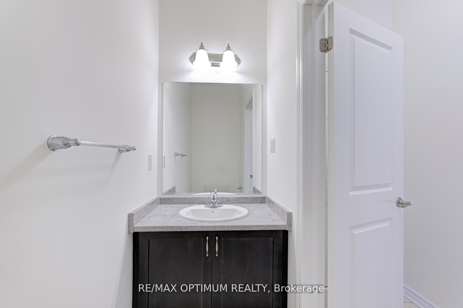 Townhouse for sale at 2-305 Garner Road, Hamilton, Ontario, L9G 3E6 - Ancaster - MLS: X12906278