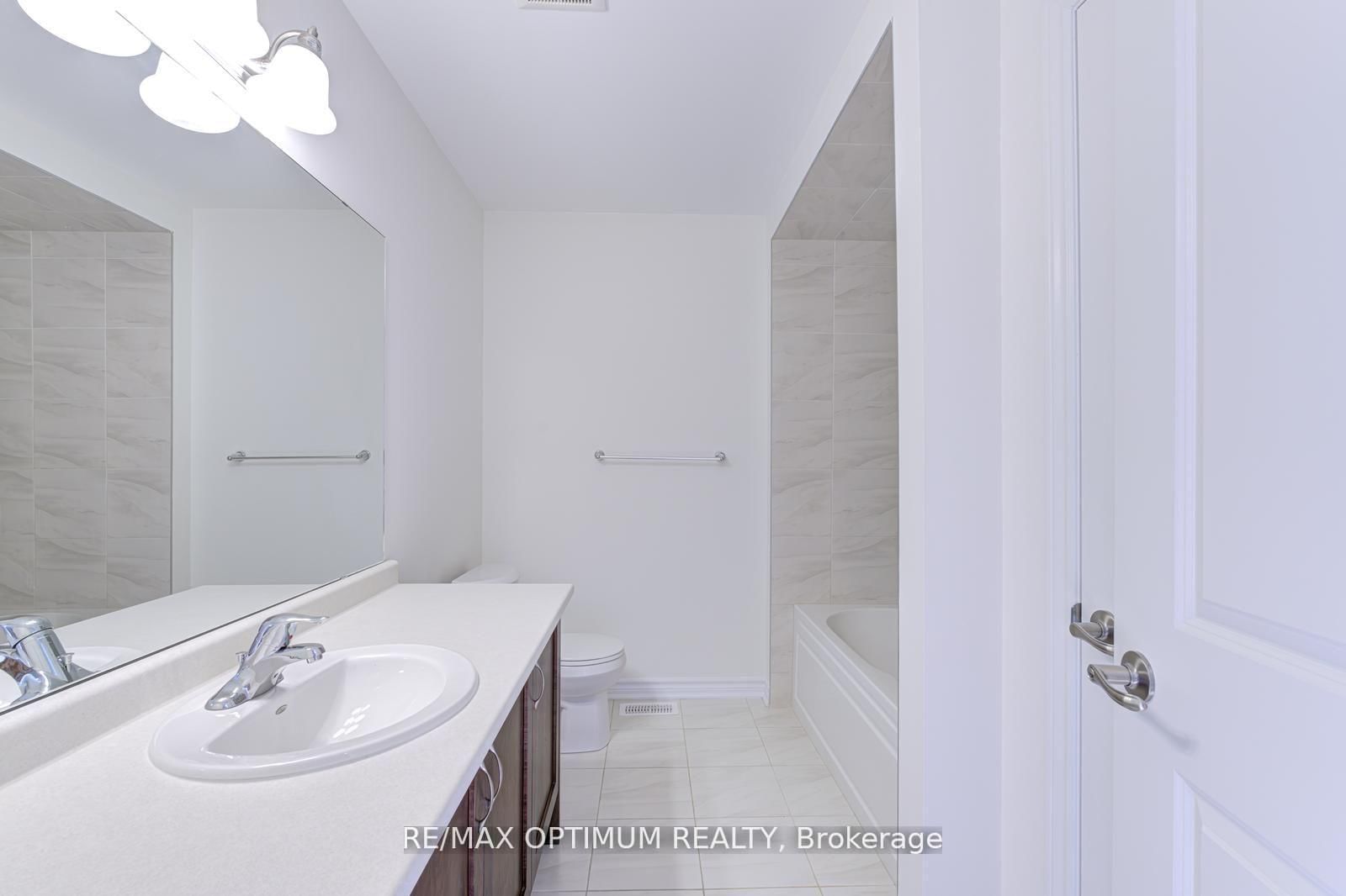 Townhouse for sale at 2-305 Garner Road, Hamilton, Ontario, L9G 3E6 - Ancaster - MLS: X12906278