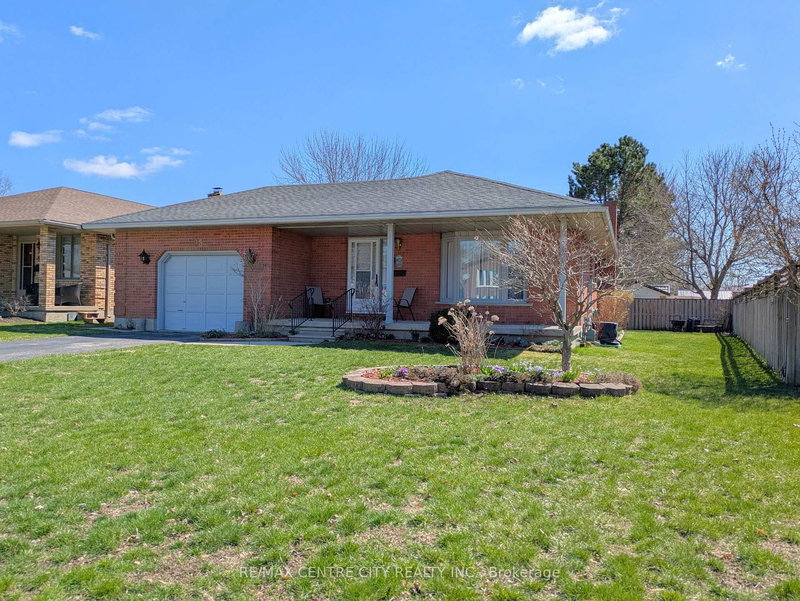 home for sale on 95 Dufferin Street