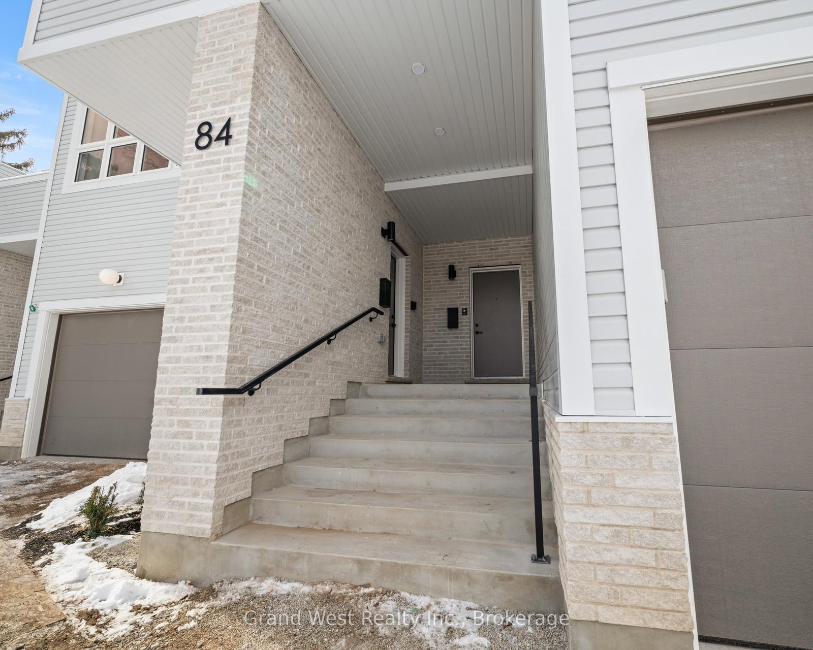 84 N Chalmers Street N - Photo 12