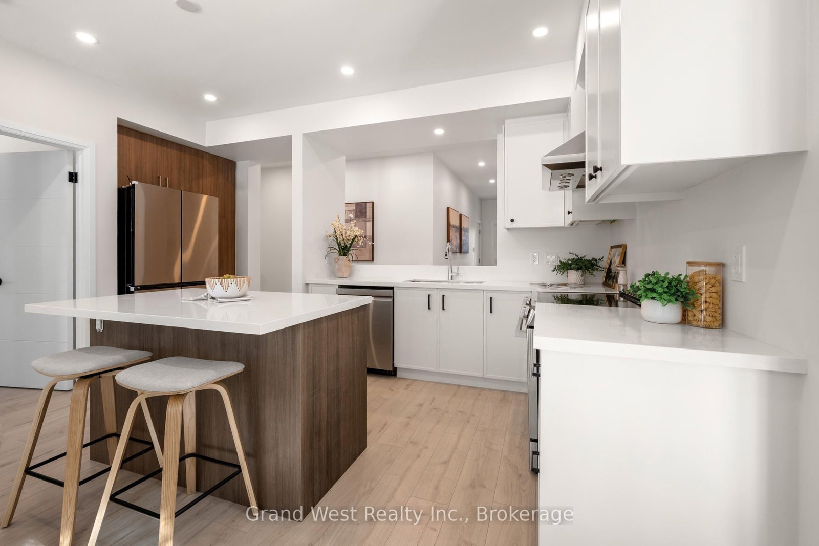 84 N Chalmers Street N - Photo 23