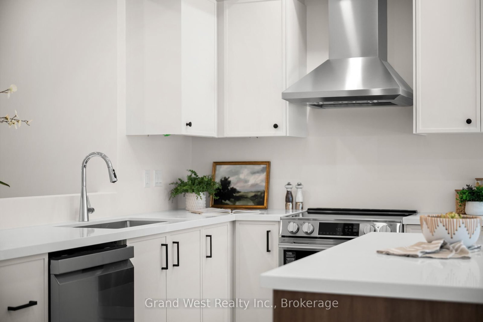 84 N Chalmers Street N - Photo 24