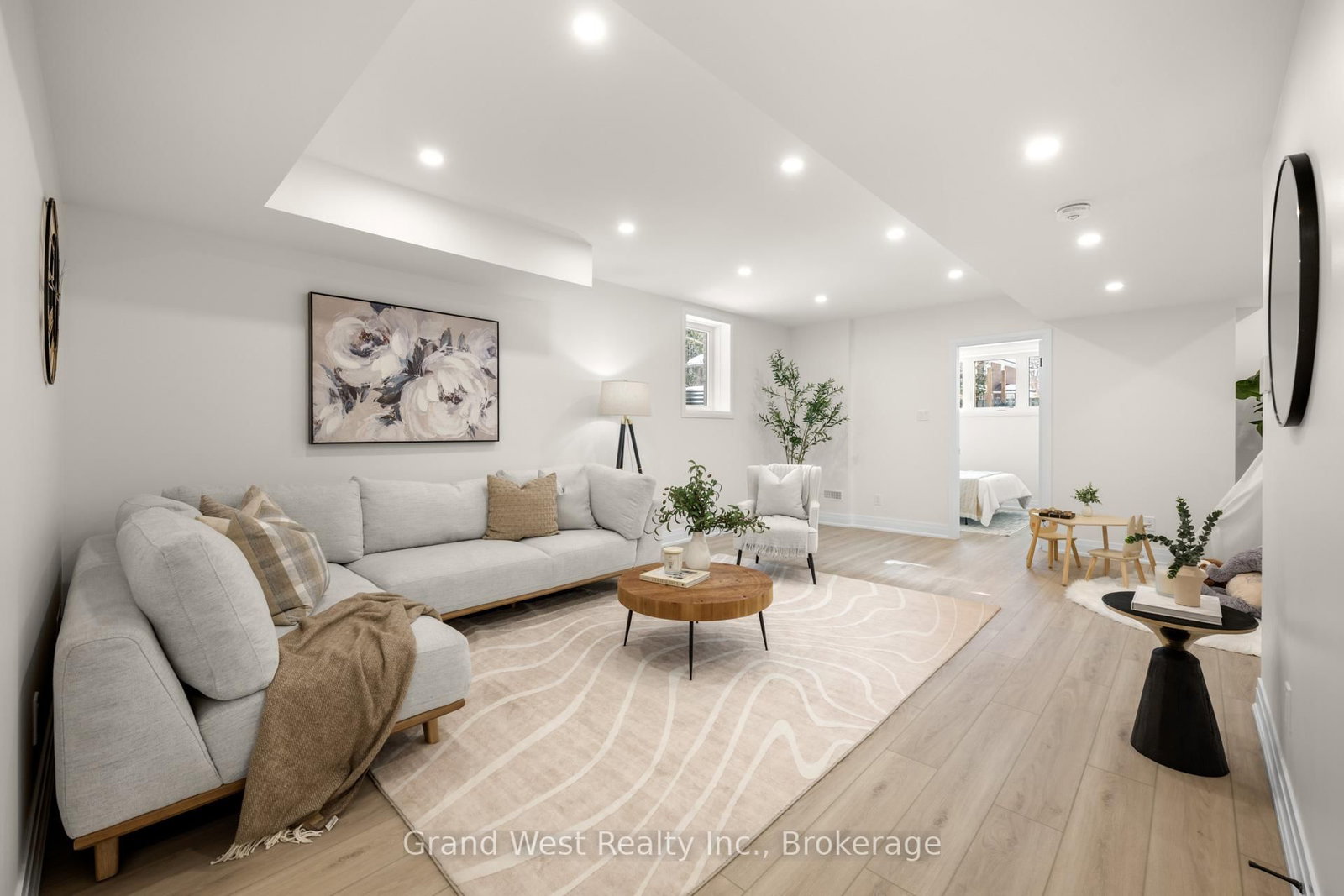 84 N Chalmers Street N - Photo 29