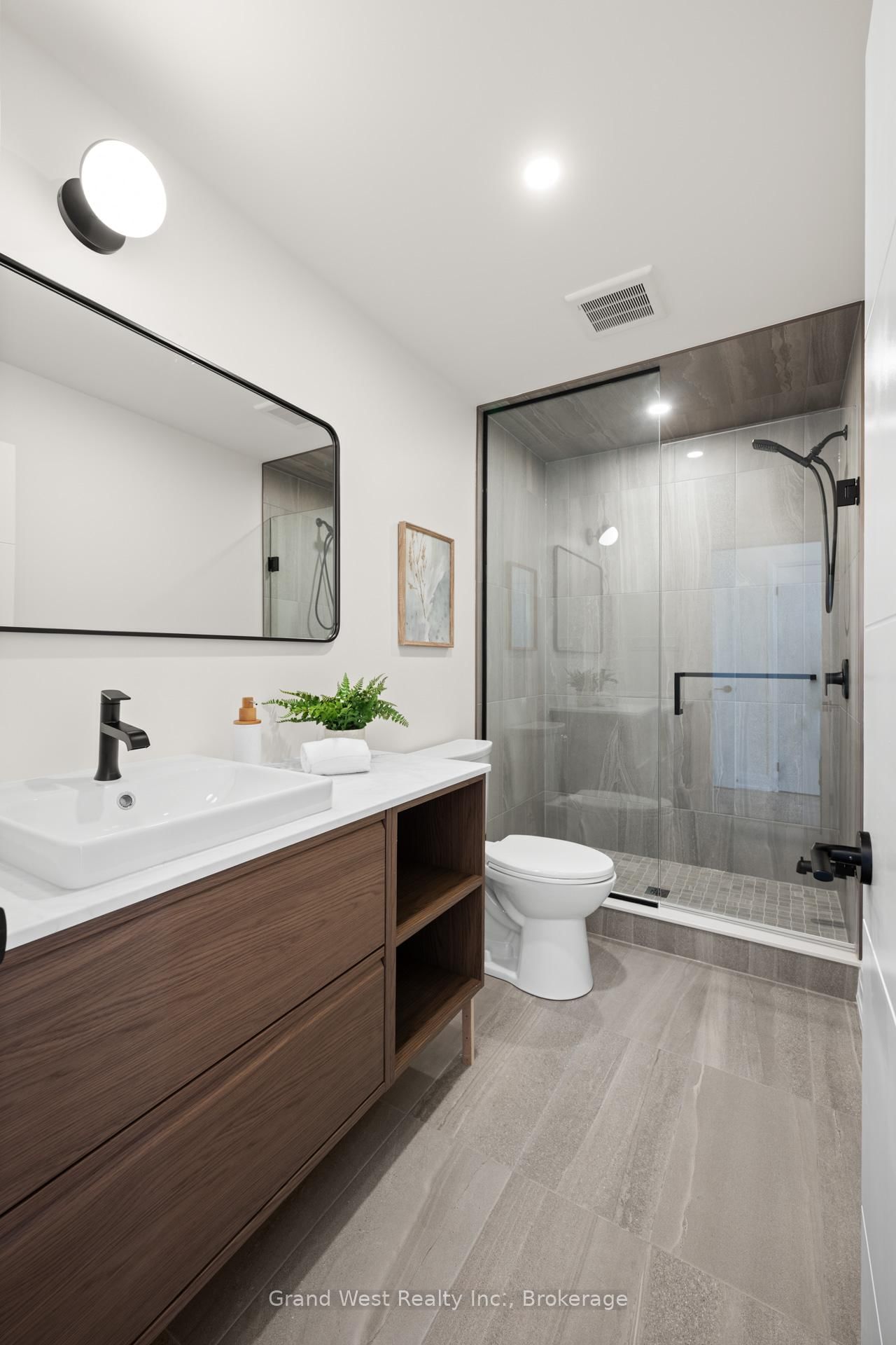 84 N Chalmers Street N - Photo 40