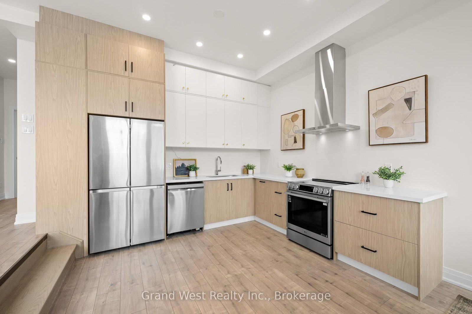 84 N Chalmers Street N - Photo 43