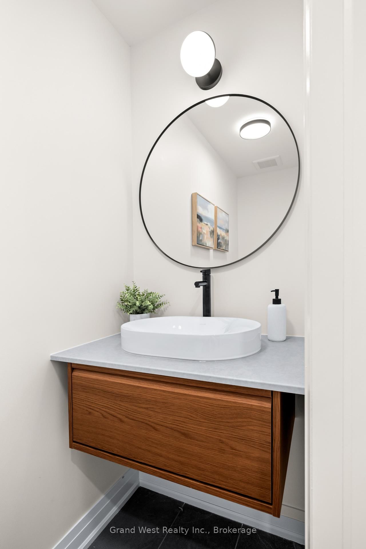 82 N Chalmers Street N - Photo 15