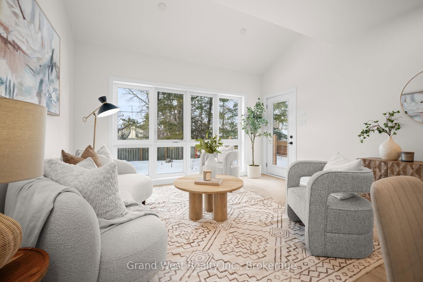 82 N Chalmers Street N - Photo 20